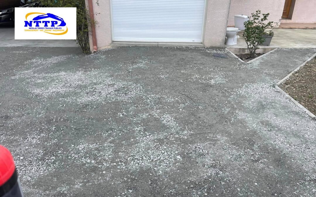 Parking en gnt 0/20 et pose de bordure